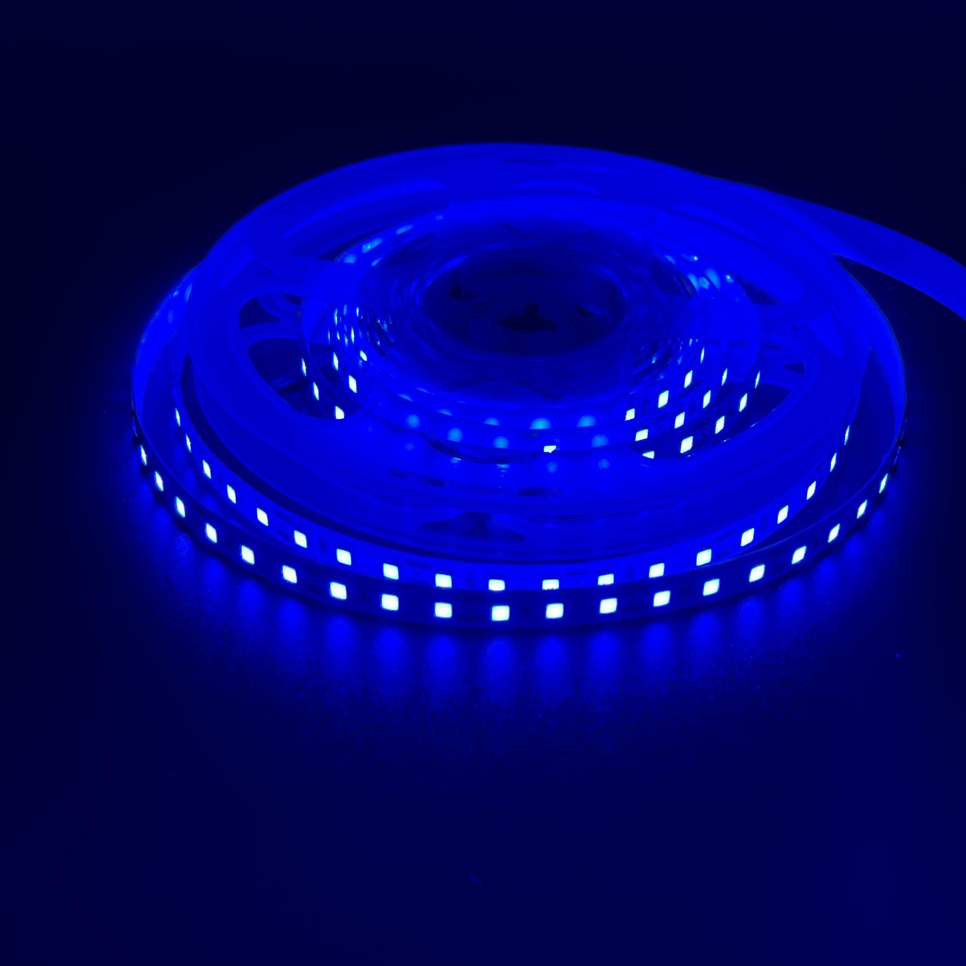 Low-Voltage 2835 USB LED Strip for Light Art - blue lighting effect