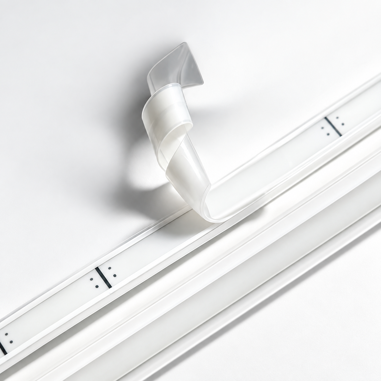 24V COB LED strips — 07 transparent adhesive backing detail r2